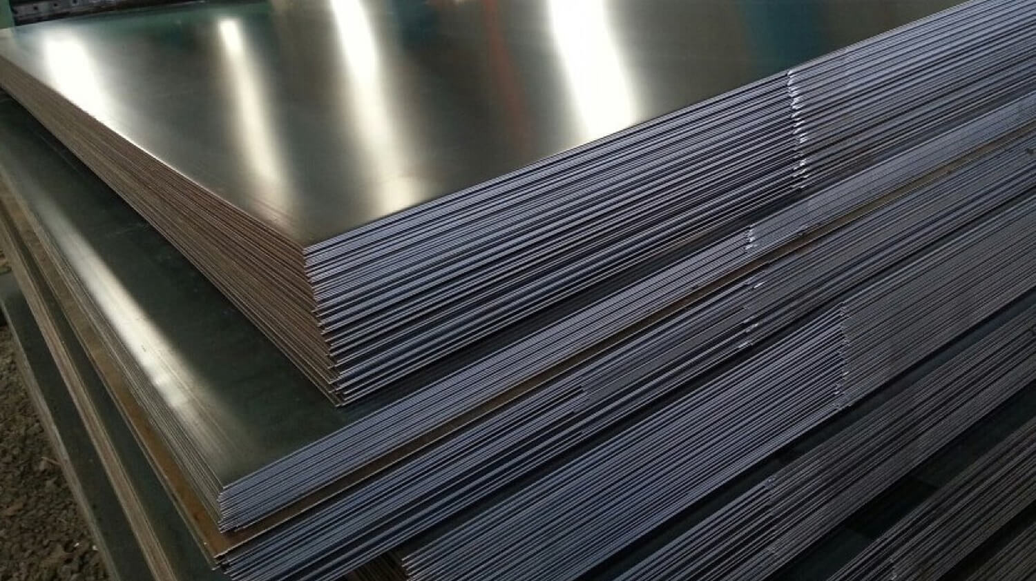 Нержавеющий лист холоднокатаный 0.5х1250Х2500 AISI 430 (08Х17) матовый Нержавеющий лист холоднокатаный 0.5х1250Х2500 AISI 430 (08Х17) матовый